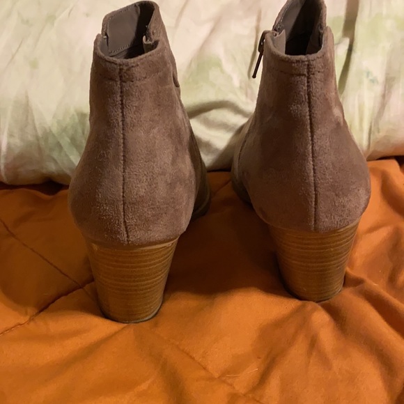 Photo suede ankle boot - Picture 2 of 3